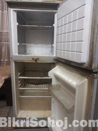 Mailing-Ston Double Door Refrigerator (Used) – ভালো অবস্থায়